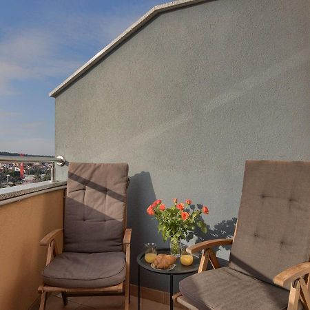 Apartment Leki - Newly Renovated, Modern City Spot Pula Buitenkant foto