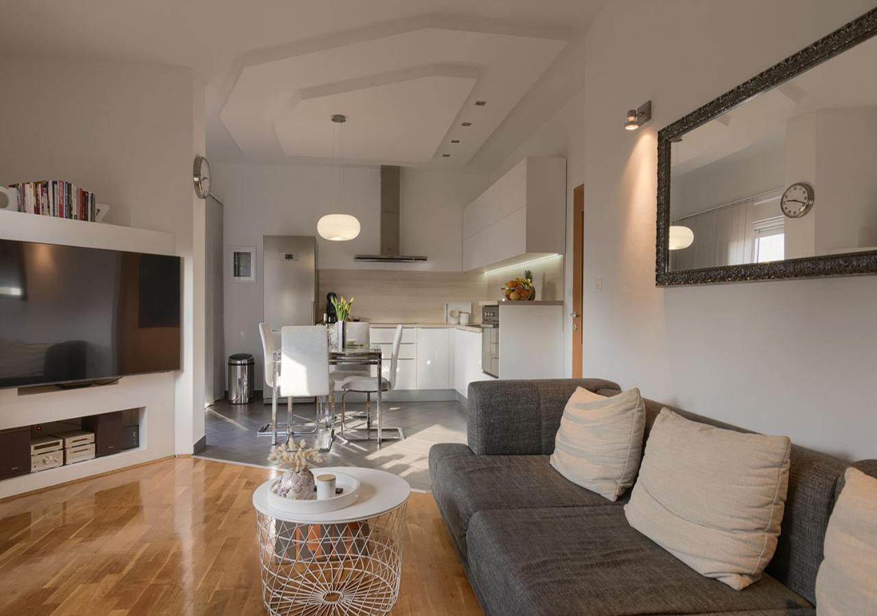 Apartment Leki - Newly Renovated, Modern City Spot Pula Buitenkant foto