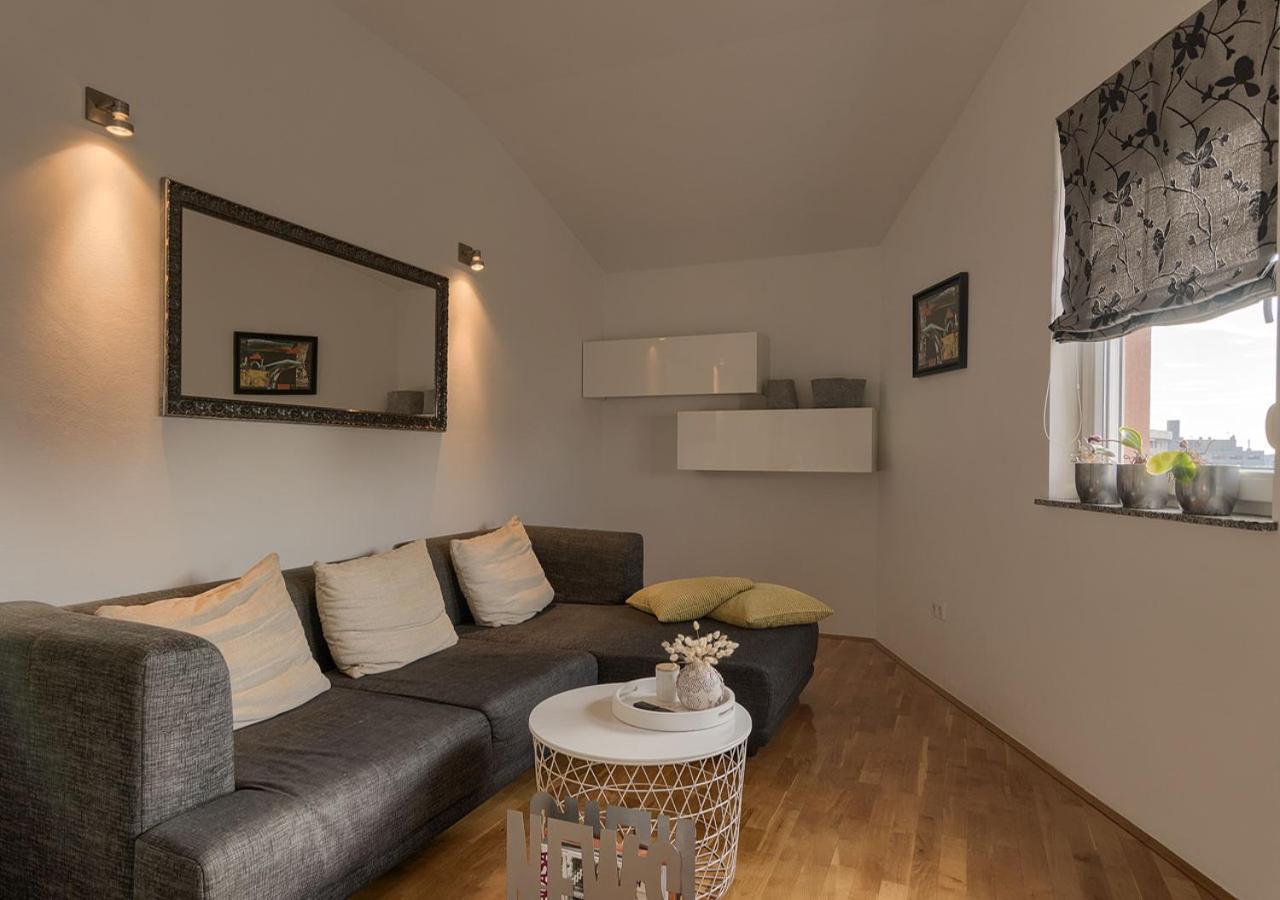 Apartment Leki - Newly Renovated, Modern City Spot Pula Buitenkant foto