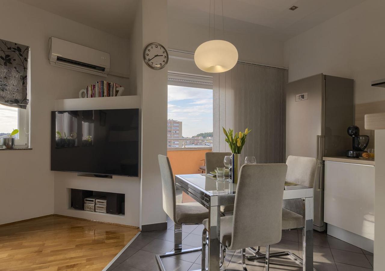 Apartment Leki - Newly Renovated, Modern City Spot Pula Buitenkant foto