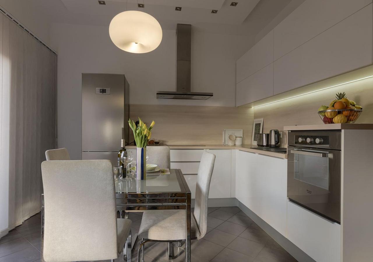 Apartment Leki - Newly Renovated, Modern City Spot Pula Buitenkant foto