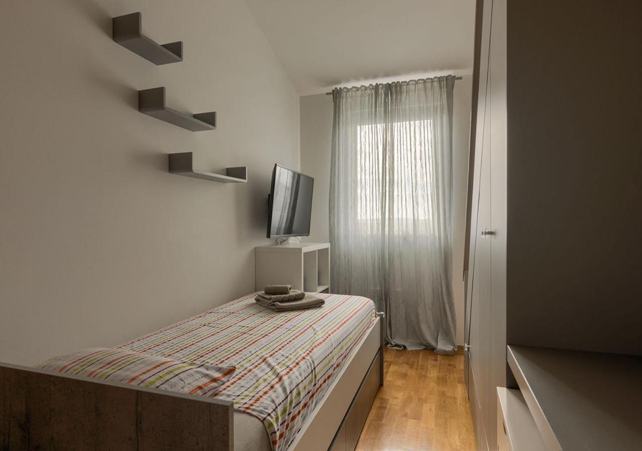 Apartment Leki - Newly Renovated, Modern City Spot Pula Buitenkant foto