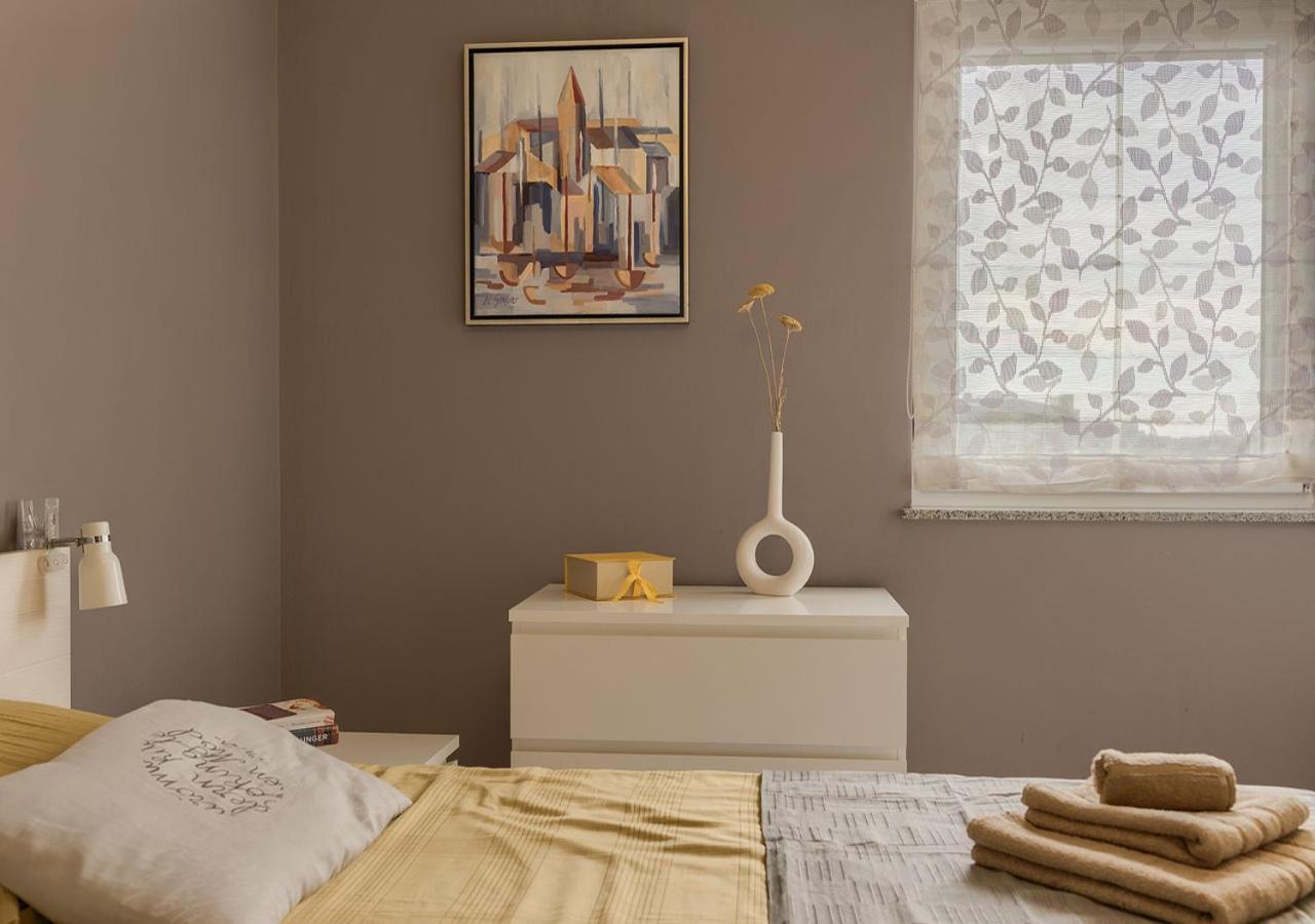 Apartment Leki - Newly Renovated, Modern City Spot Pula Buitenkant foto