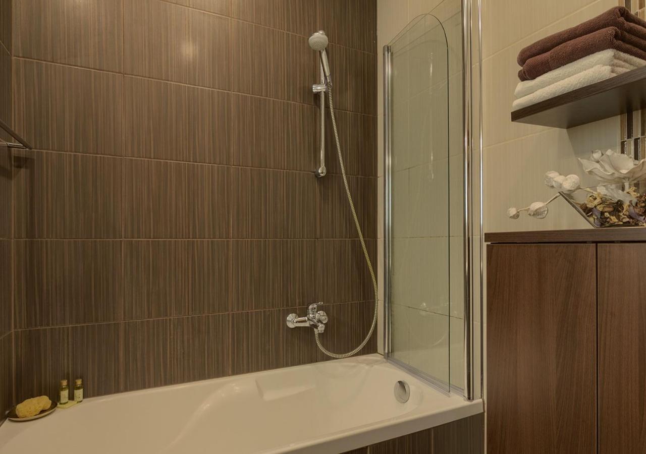 Apartment Leki - Newly Renovated, Modern City Spot Pula Buitenkant foto